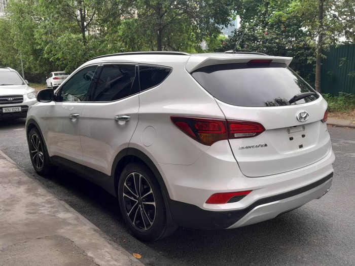 Hyundai santafe 2.4AT 2016 4wd trắng